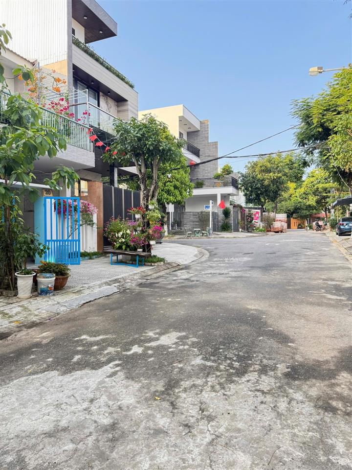 Bán nhà đẹp phong bắc 9 gần sông, mát mẻ quanh năm