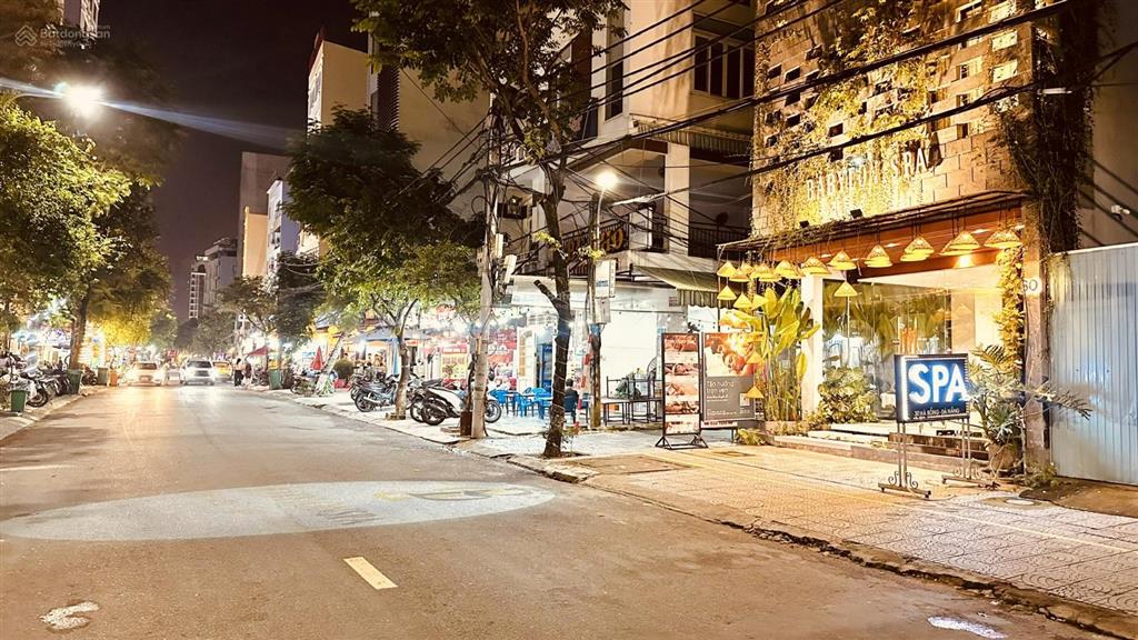 Cặp hà bổng sát biển. diện tích 202m. giá chỉ 62.5 tỷ.