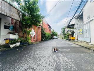 Hiếm  đất  tặng trọ  thu nhập 25tr/th  dt 243m2  giá 10,7 tỷ  hxh 1/ né nhau