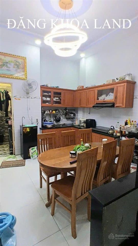 Đẹp rẻ  nhà 3 tầng hxh khu dân trí  gần metro  gần vincom  dt 60m2  giá 7,35 tỷ