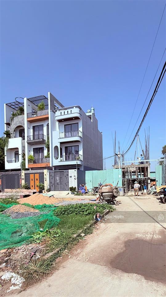 1 lô duy nhất  bán đất dt  66m2 ( 4,35m x15m ) giá tốt 4.8 tỷ  hẻm xe hơi  cạnh vđ2