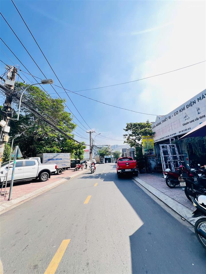 Quá rẻ  nhà 1t1l  hxh gần ngã tư thủ đức  dt 73m2  giá 4,5 tỷ