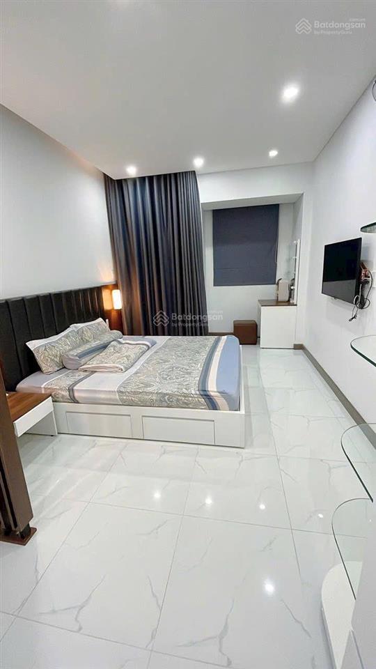 Giảm mạnh bán gấp nhà 3 tầng  hxh  dt 80m2  giá 6,5 tỷ nhỉnh  ngay phạm văn đồng