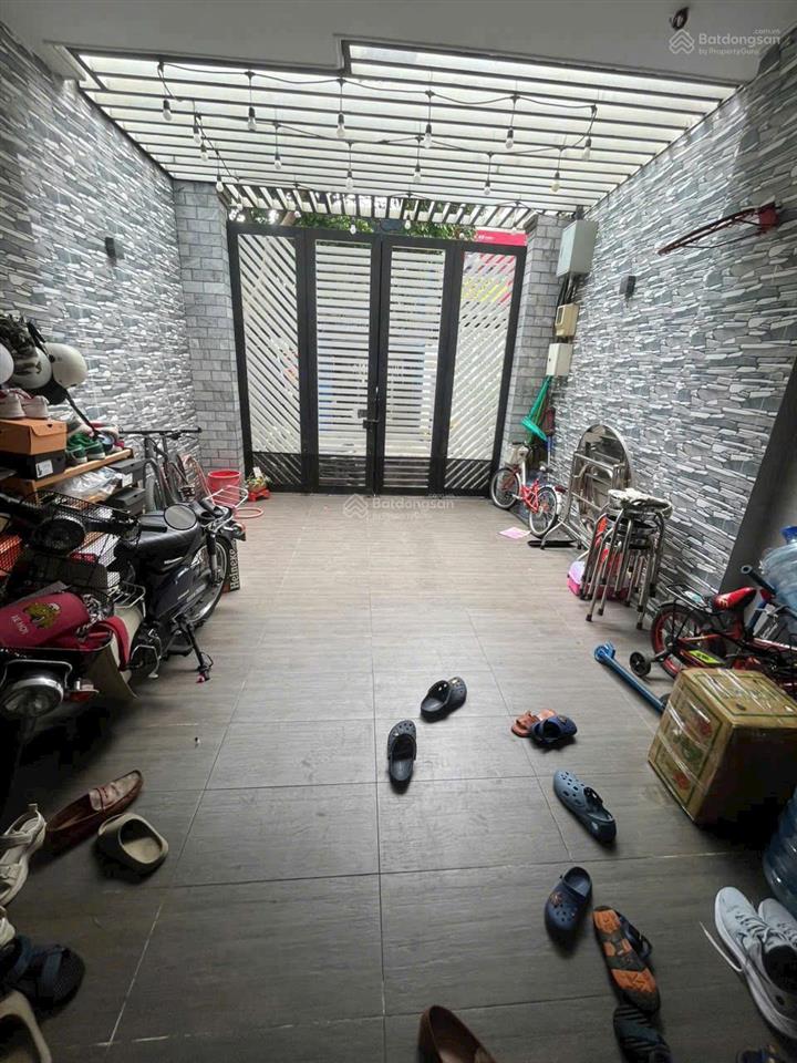 Quá ngộp  bán nhà 2 tầng  hxh  đs 8. linh xuân  giá 55tr/m2  sân ô tô