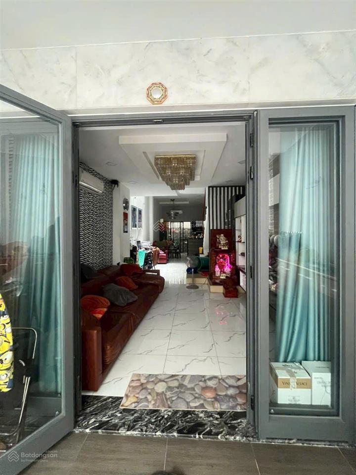 Quá ngộp  bán nhà 2 tầng  hxh  đs 8. linh xuân  giá 55tr/m2  sân ô tô