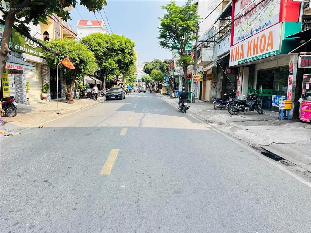 Quá ngộp  bán nhà 2 tầng  hxh  đs 8. linh xuân  giá 55tr/m2  sân ô tô