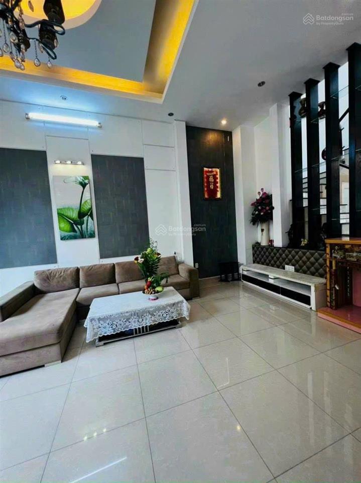 Quá ngộp bán lỗ  nhà 3 tầng  hxh  ngay vạn phúc  dt 75m2  giá 6 tỷ