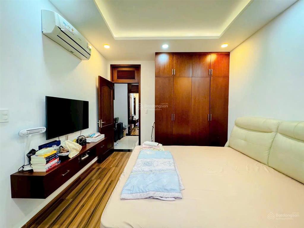 Bán gấp  nhà 3 tầng  hxh  gần vành đai 2  dt 90m2 giá 7,9 tỷ
