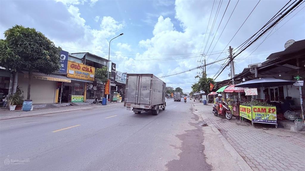 Đất rẻ mặt tiền  lê thị trung đường nhựa 20m  giá chỉ khoảng 17tr/m2 dòng tiền 40tr/tháng