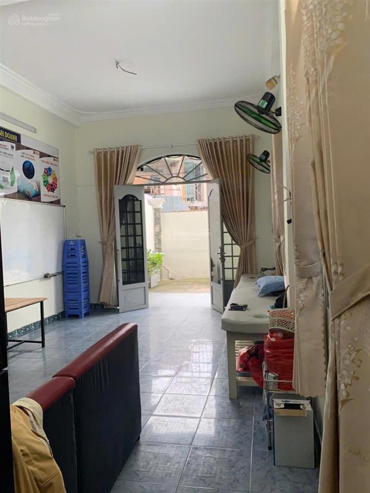 Siêu phẩm  nhà 3 tầng  mặt tiền hẻm xe hơi quay đầu  giá 66tr/th  gần phạm văn đồng
