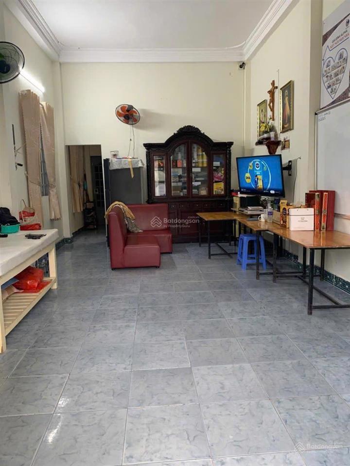 Siêu phẩm  nhà 3 tầng  mặt tiền hẻm xe hơi quay đầu  giá 66tr/th  gần phạm văn đồng
