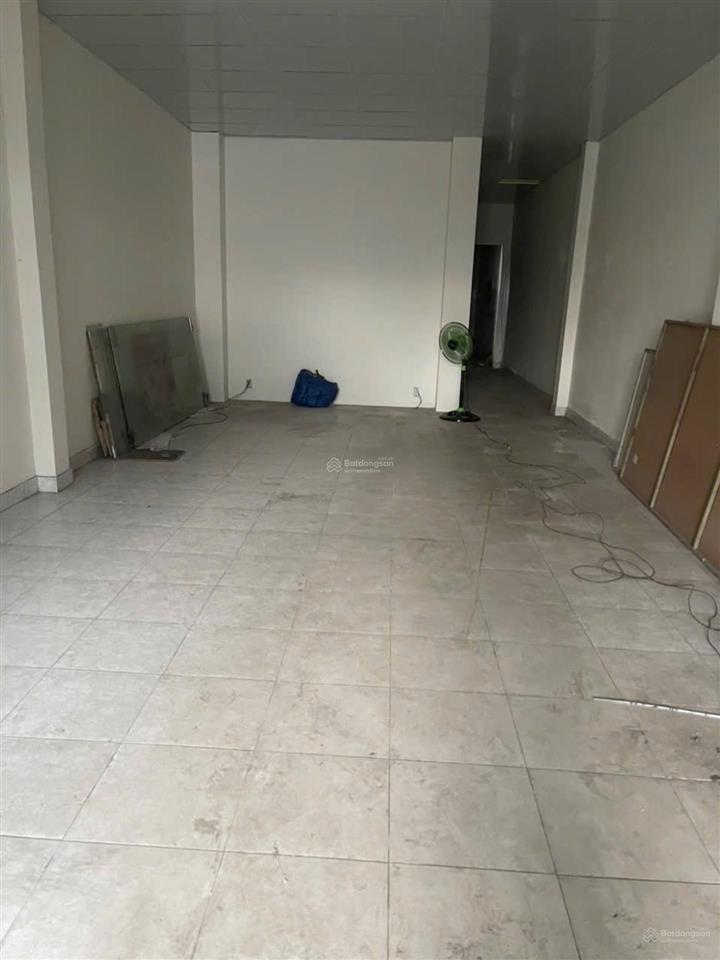Siêu phẩm  nhà 2 tầng mặt tiền đs  ngay metro  ngã tư thủ đức  giá chỉ 53tr/m