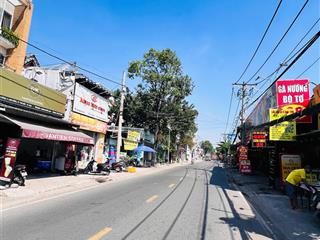 Quá ngộp bán lỗ  nhà 3 tầng  hxh gần metro  phạm văn đồng  dt 75m2  giá 6,5 tỷ