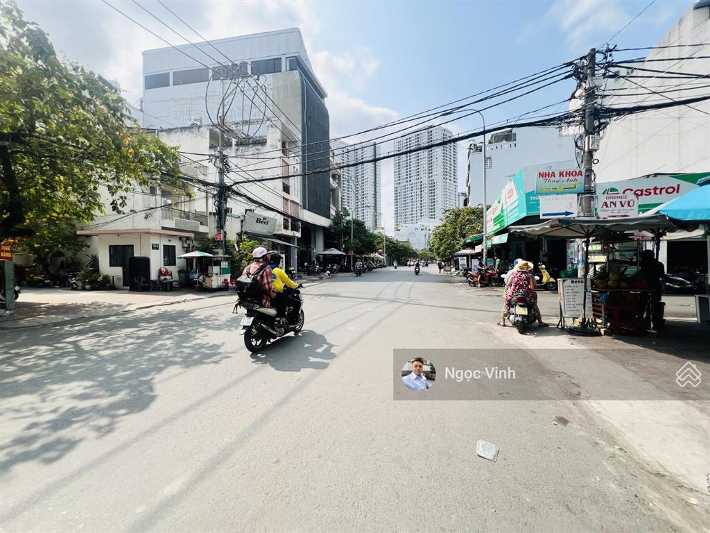 Mặt tiền 793 trần xuân soạn | đất lớn 8x22 | 176m2 | giá đầu tư 125 triệu/m2