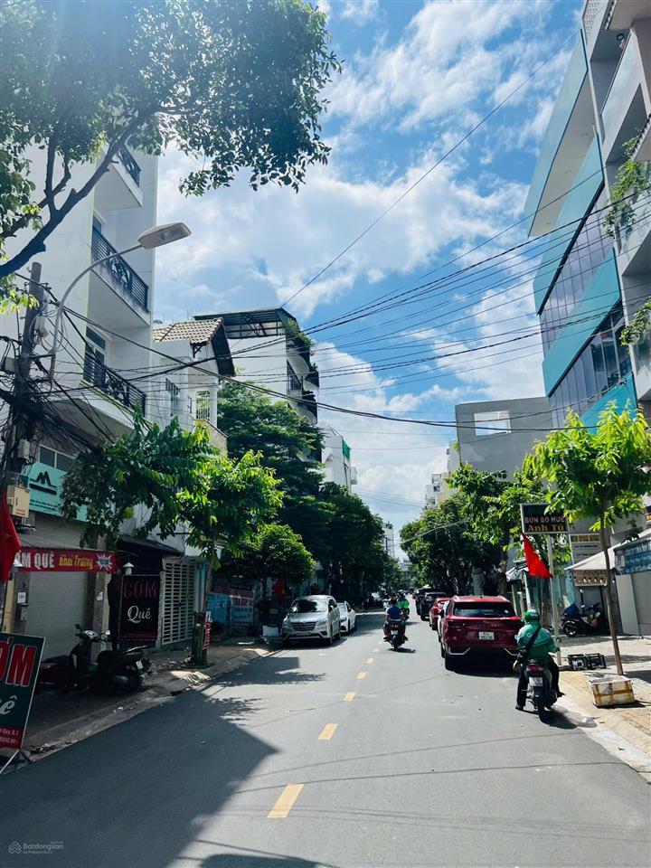 Nhà 3 tầng làn 2 nguyễn thị thập, dt 8,8x23 nở hậu, vị trí đẹp sát lotte mart, giá  38 tỷ