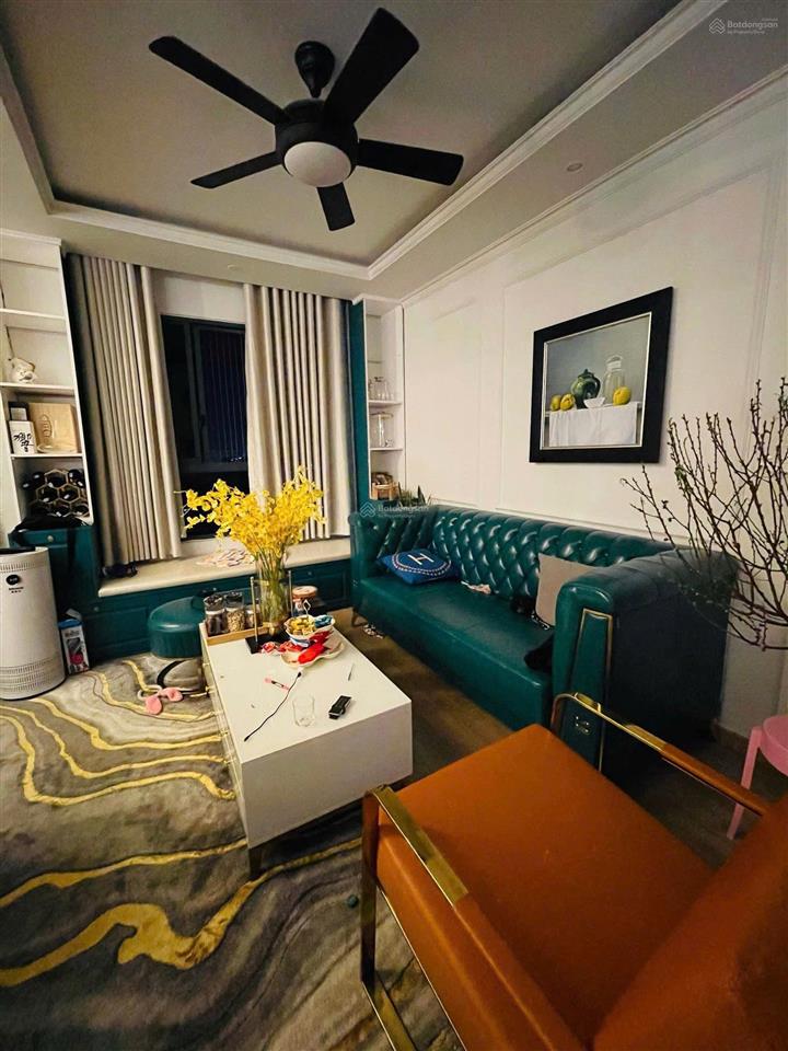 Cần bán gấp căn duplex emerald 3pn  3wc 127m2 nội thất đầy đủ vào ở ngay, view thoáng mát đón gió