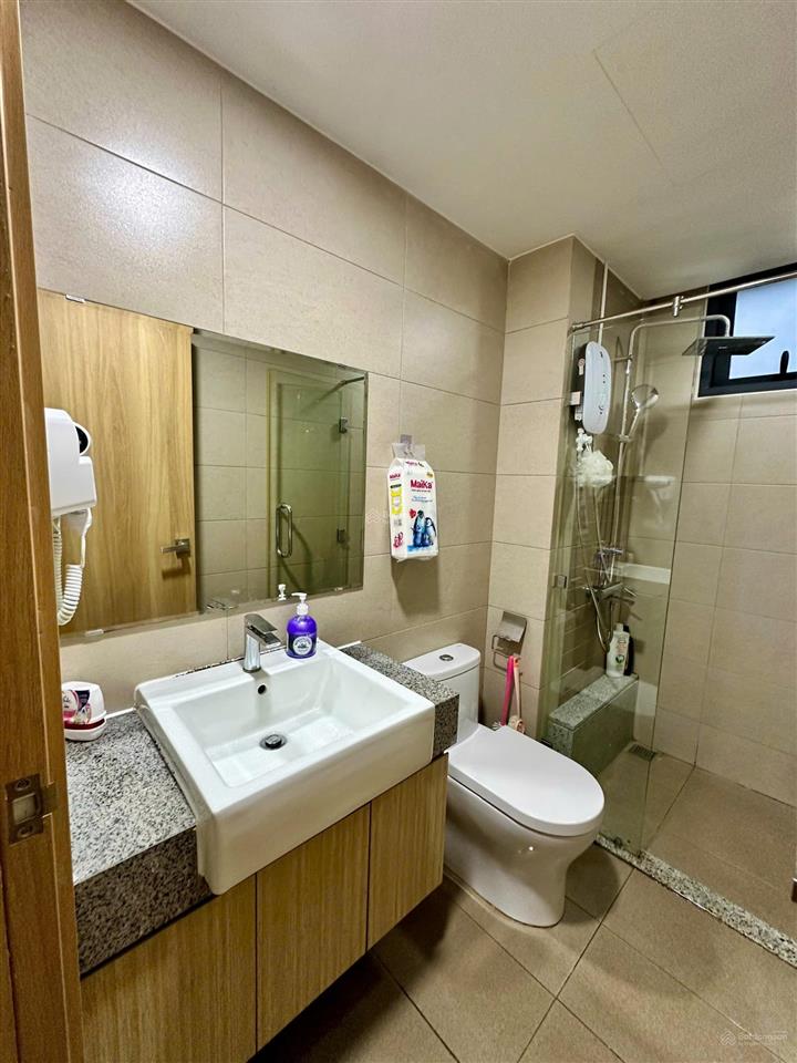Cần bán gấp căn duplex emerald 3pn  3wc 127m2 nội thất đầy đủ vào ở ngay, view thoáng mát đón gió