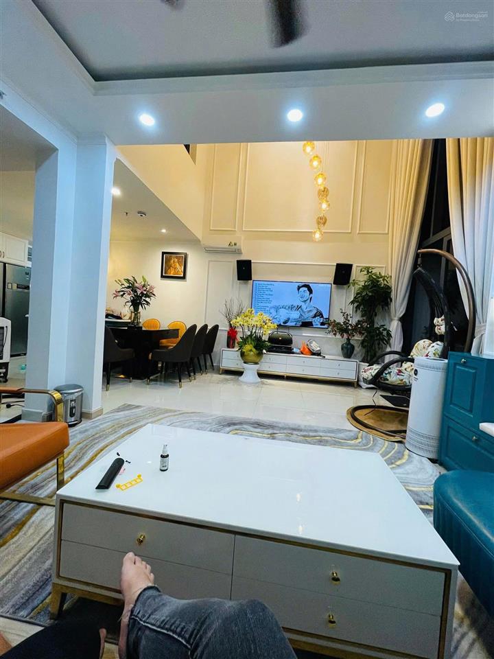 Cần bán gấp căn duplex emerald 3pn  3wc 127m2 nội thất đầy đủ vào ở ngay, view thoáng mát đón gió
