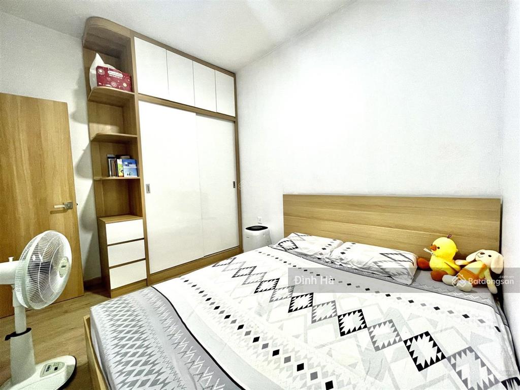 Hàng hot emerald giá 5.4 tỷ cực tốt 2pn  2wc 71m2, view công viên, để lại nội thất cơ bản dễ decor