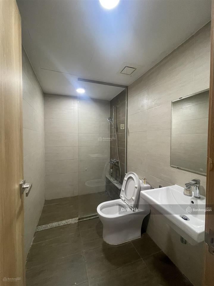 Hàng hot emerald giá 5.4 tỷ cực tốt 2pn  2wc 71m2, view công viên, để lại nội thất cơ bản dễ decor