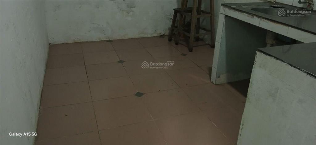 Cho thuê 3,5 triệu nhà 2 tầng mặt tiền rộng, diện tích 60m² vị trí trung tâm