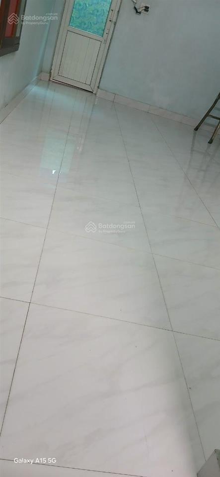 Cho thuê 3,5 triệu nhà 2 tầng mặt tiền rộng, diện tích 60m² vị trí trung tâm
