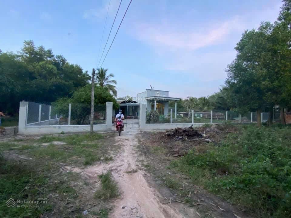 Chính chủ bán 2187m2 ngang 28m dài 72m, mặt tiền đường 5m. mặt đường kênh tam hạp cực phong thủy