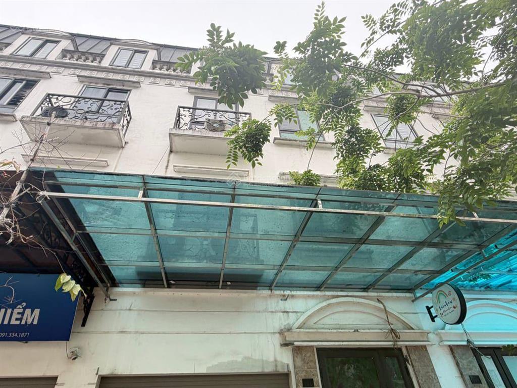 Liền kề vip lacasta 73m2x5t ô tô tránh kinh doanh siêu đỉnh 2 thoáng trước sau nhà đã hoàn thiện đ