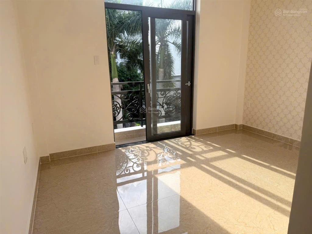 Bán nhà phố hxh rộng 9m giá tốt khu ven sông còn 5 căn chỉ 7 tỷ 4
