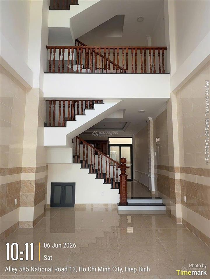 Cho thuê nhà mới 3 tầng đường xe tải có chỗ đậu xe hơi