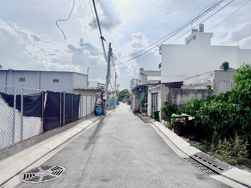D165  đất đẹp hẻm xe hơi  đường số 8, hiệp bình phước (gần ql13)