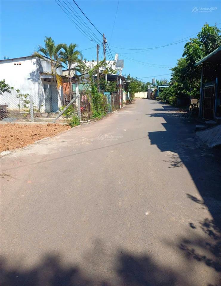 Cần bán gấp lại lô đất đ.nguyễn thị se xã tân thông hội ,củ chi, giá 670tr(100m2),sổ hồng riêng.