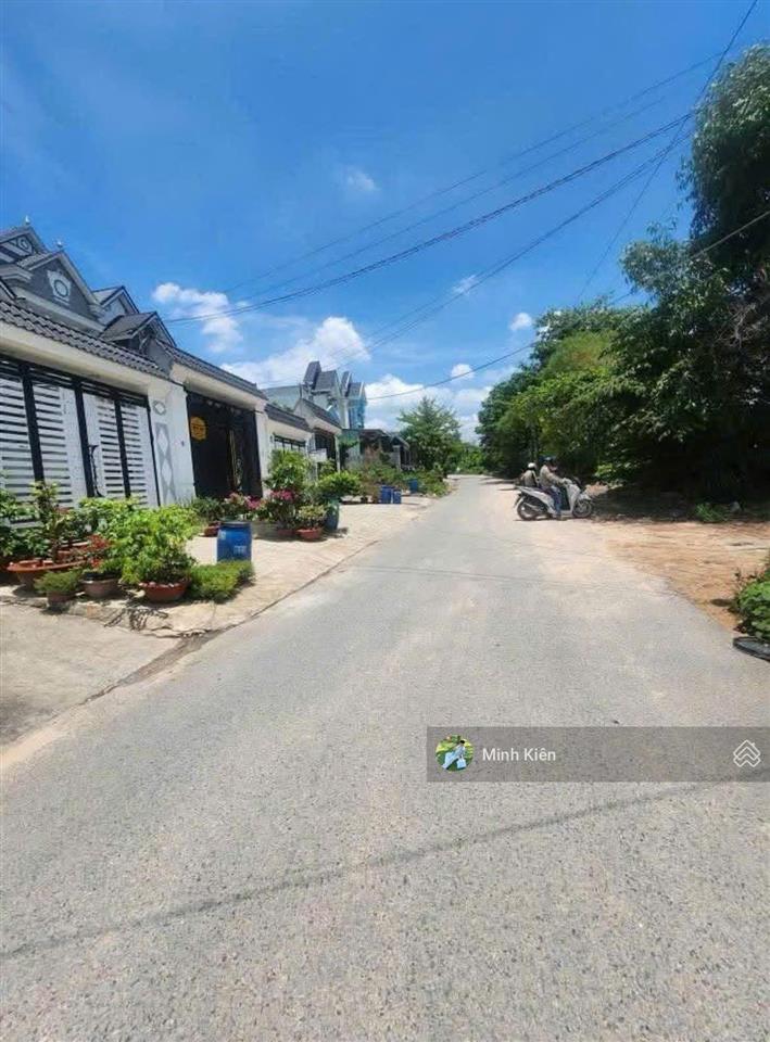 Chủ cần tiền đóng ngân hàng nên bán lô đất đ trần thị cẩm xã tân phú trung ,100m2, giá 910tr , shr