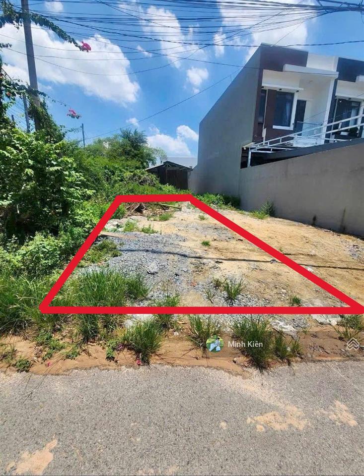 Chủ cần tiền đóng ngân hàng nên bán lô đất đ trần thị cẩm xã tân phú trung ,100m2, giá 910tr , shr