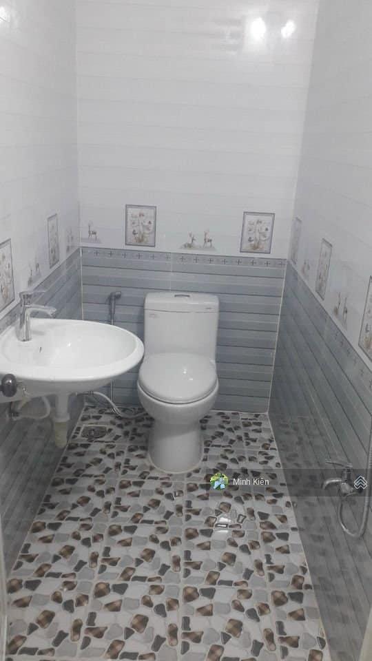 Cần bán gấp căn nhà rộng 125m2 nằm ngay đ nguyễn văn hoài xã tân an hội , giá 1 tỷ tròn , shr .