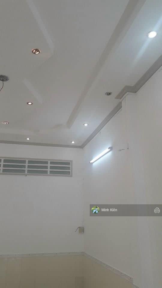 Cần bán gấp căn nhà rộng 125m2 nằm ngay đ nguyễn văn hoài xã tân an hội , giá 1 tỷ tròn , shr .