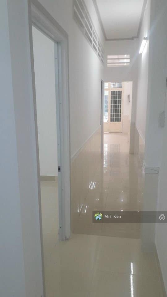 Cần bán gấp căn nhà rộng 125m2 nằm ngay đ nguyễn văn hoài xã tân an hội , giá 1 tỷ tròn , shr .