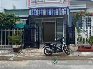 Cần bán gấp căn nhà rộng 125m2 nằm ngay đ nguyễn văn hoài xã tân an hội , giá 1 tỷ tròn , shr .