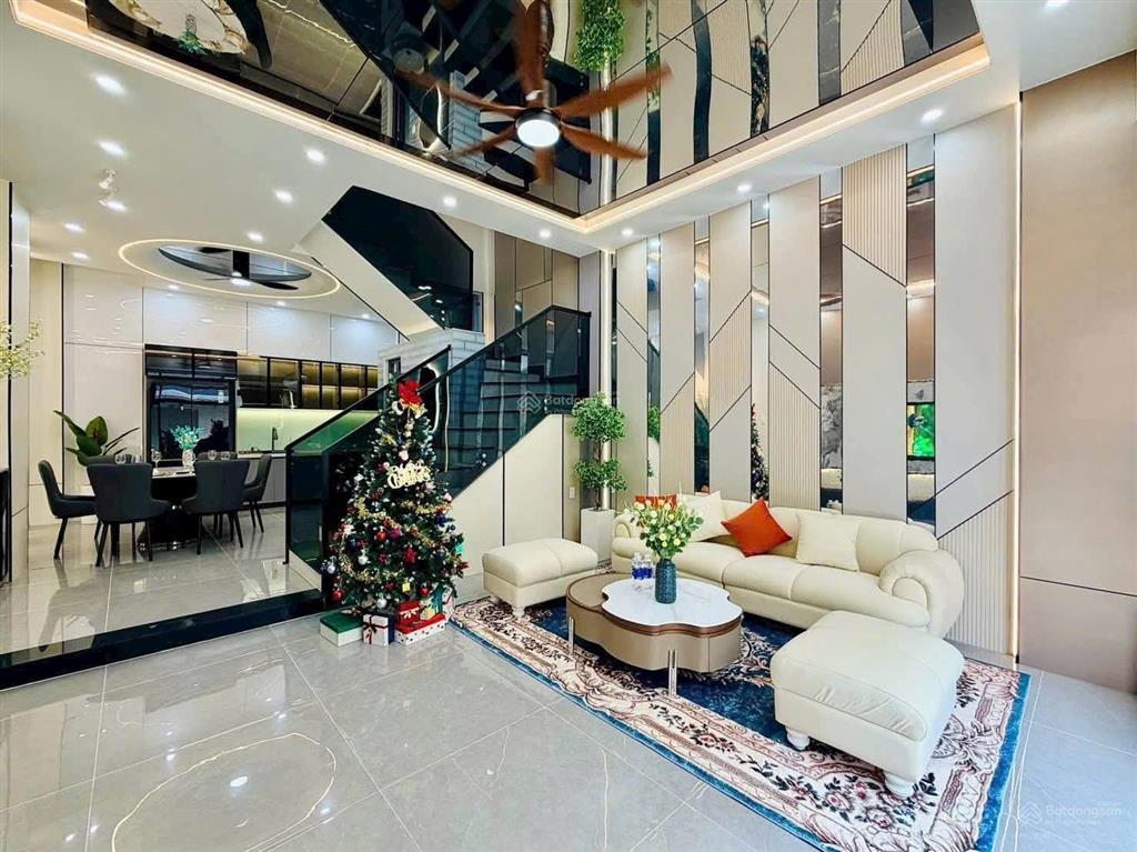 Lãi suất ngân hàng đang tăng chủ đành ra đi căn nhà tâm huyết tại đường nguyên hồng với 72,4m2 shr