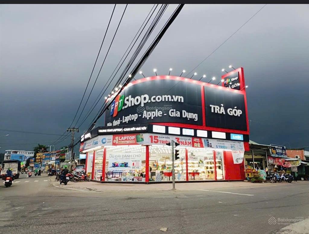 Em còn lô đất 100m2 đường 10m sổ hồng riêng, xây dựng tự do, giá cực mềm, full tiện ích