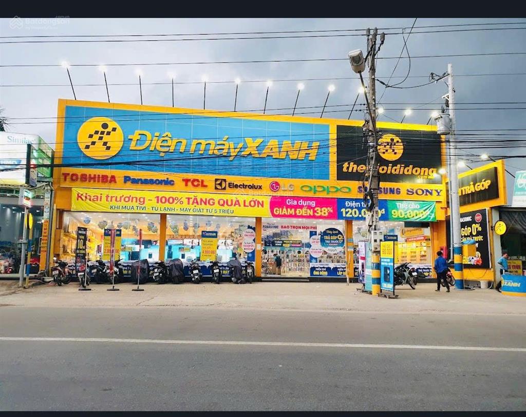Em còn lô đất 100m2 đường 10m sổ hồng riêng, xây dựng tự do, giá cực mềm, full tiện ích