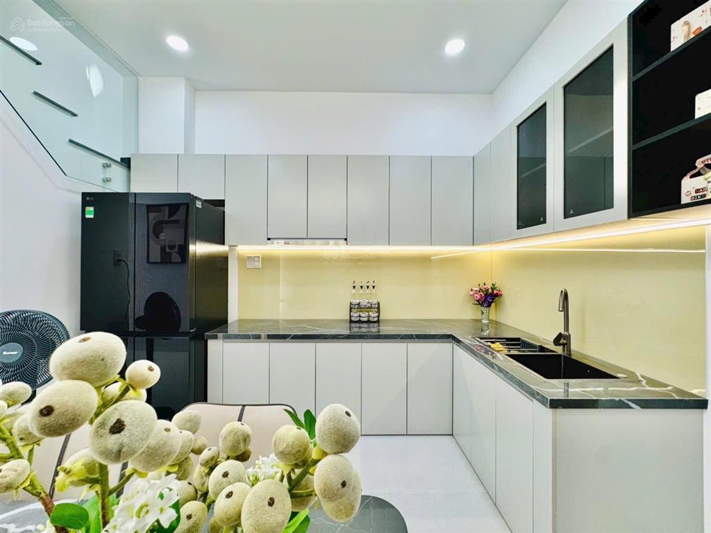 Nhà mới phan văn trị p7 gò vấp, 4pn full nt, gần vincom, đầu tư lời ngay hẻm 5m