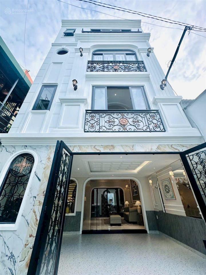 Nhà nguyễn văn cừ 1 trệt 2 lầu sân thượng, vị trí trung tâm, sổ hồng riêng, đường 10m ô tô thông