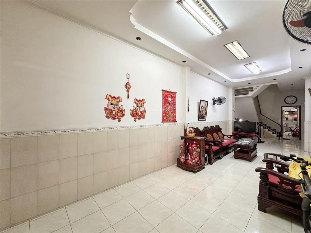 Mặt tiền kinh doanh nguyễn trọng tuyển 75m2 rẻ nhất khu vực 1t2l đường 10m shr