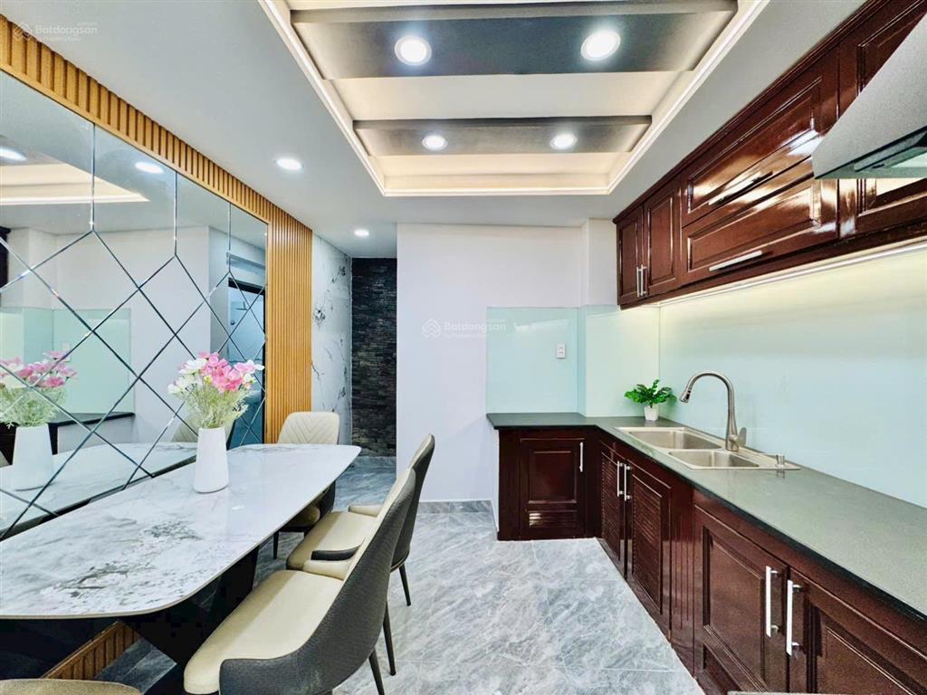 Nhà thích quảng đức 44m2, 1 trệt 2 lầu sân thượng, nhà đàn có dòng tiền 12tr/tháng, sổ hồng riêng