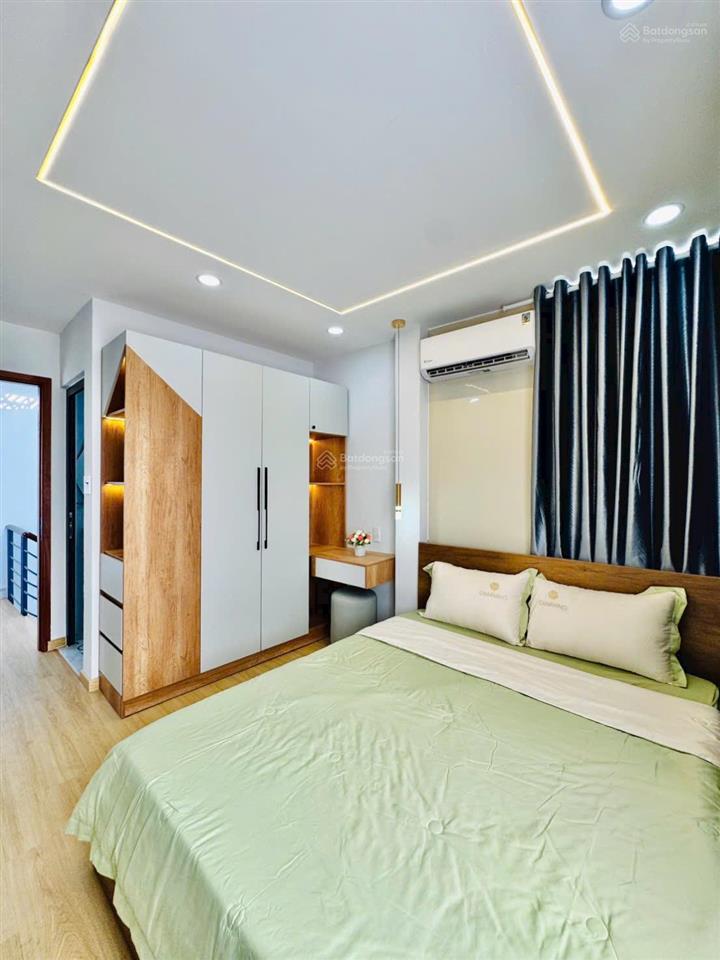 Nhà thích quảng đức 44m2, 1 trệt 2 lầu sân thượng, nhà đàn có dòng tiền 12tr/tháng, sổ hồng riêng