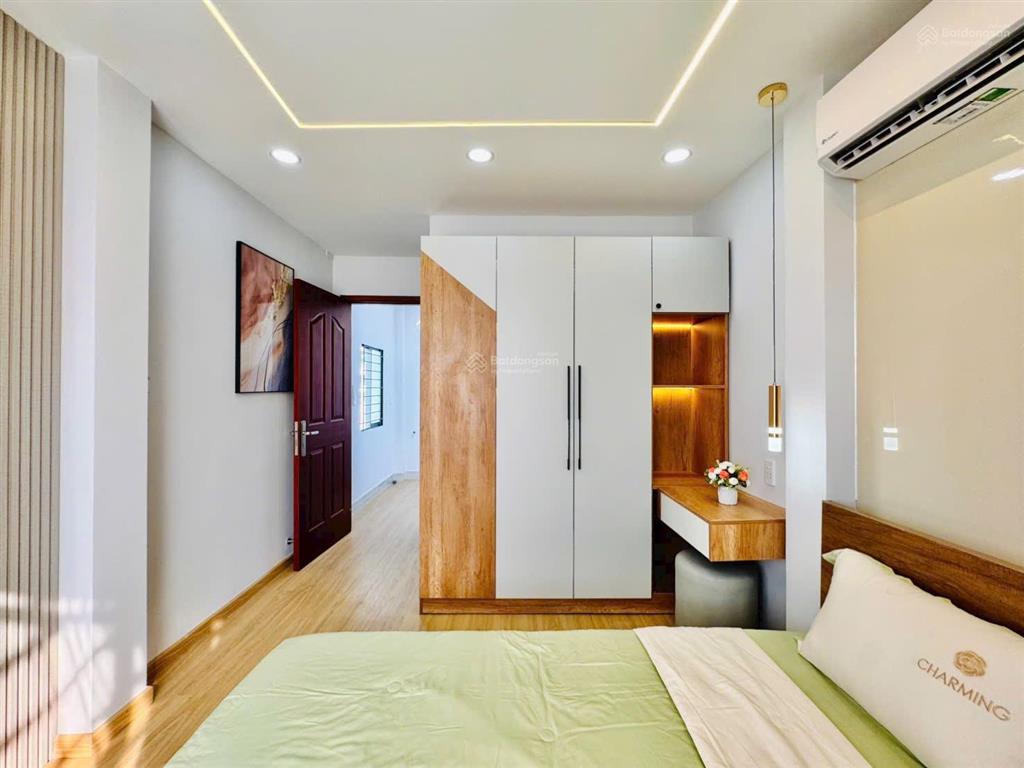 Nhà thích quảng đức 44m2, 1 trệt 2 lầu sân thượng, nhà đàn có dòng tiền 12tr/tháng, sổ hồng riêng