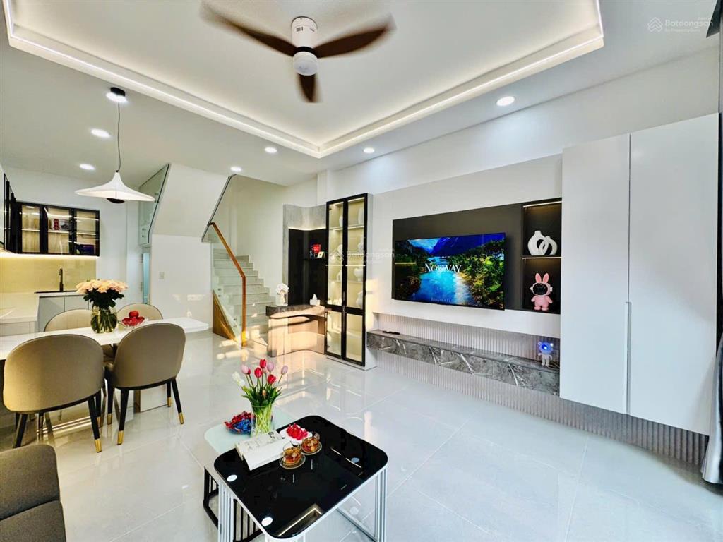 Nhà đẹp nguyễn kiệm tiện mua đầu tư giữ dòng tiền đang cho thuê 10tr/tháng, sổ hồng riêng, 1t2l st