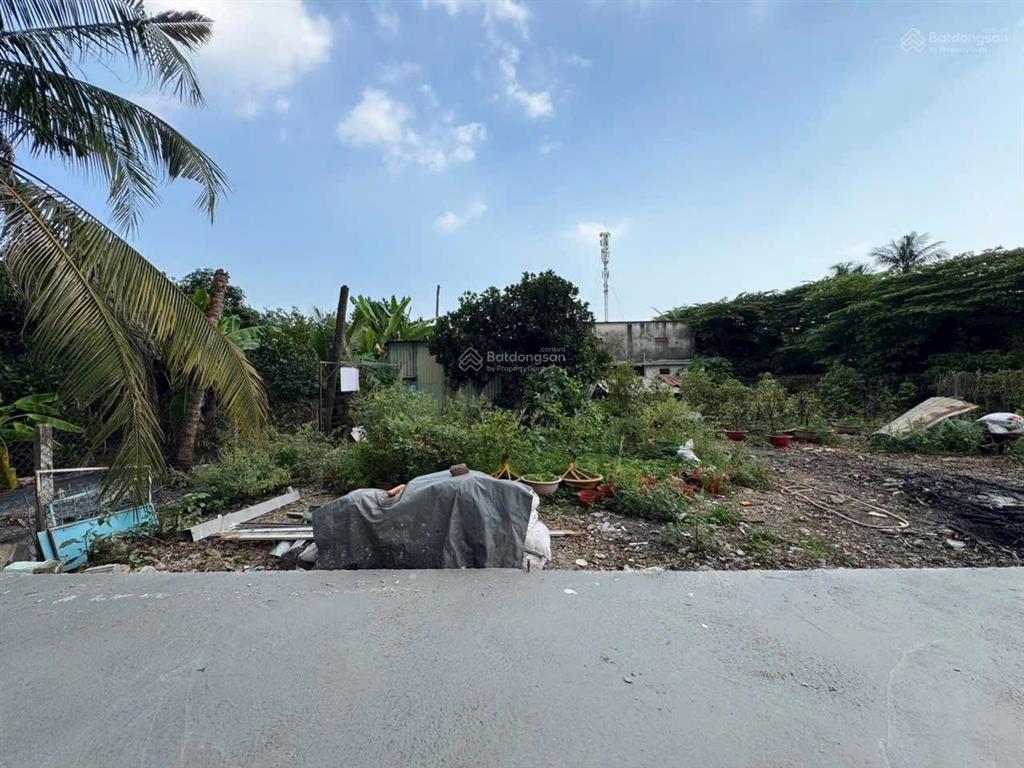 Chủ cần tiền ra đi lô đất vị trí cực đẹp 200m2, vĩnh phú 27, sổ hồng riêng, hẻm ô tô thông 8m
