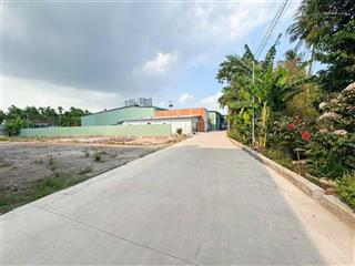 Chủ cần tiền ra đi lô đất vị trí cực đẹp 200m2, vĩnh phú 27, sổ hồng riêng, hẻm ô tô thông 8m